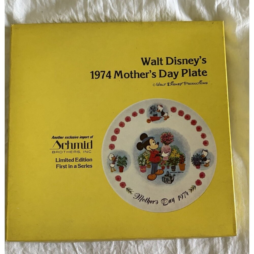 1974 Schmid Walt Disney “Mother’s Day” 7.5" Collector Plate W/Box 1st In Series